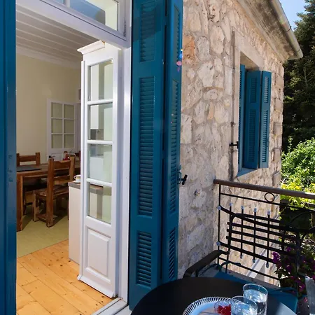 Av - Maria Apartament Kariá